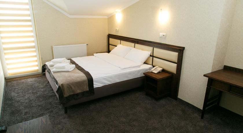 Avalon Palace Тернополь Экстерьер фото