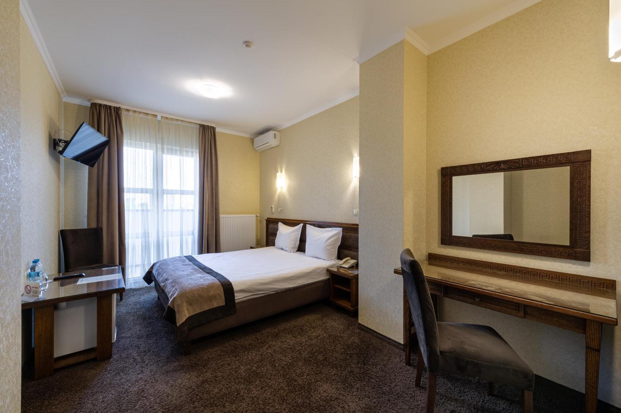 Avalon Palace Тернополь Экстерьер фото