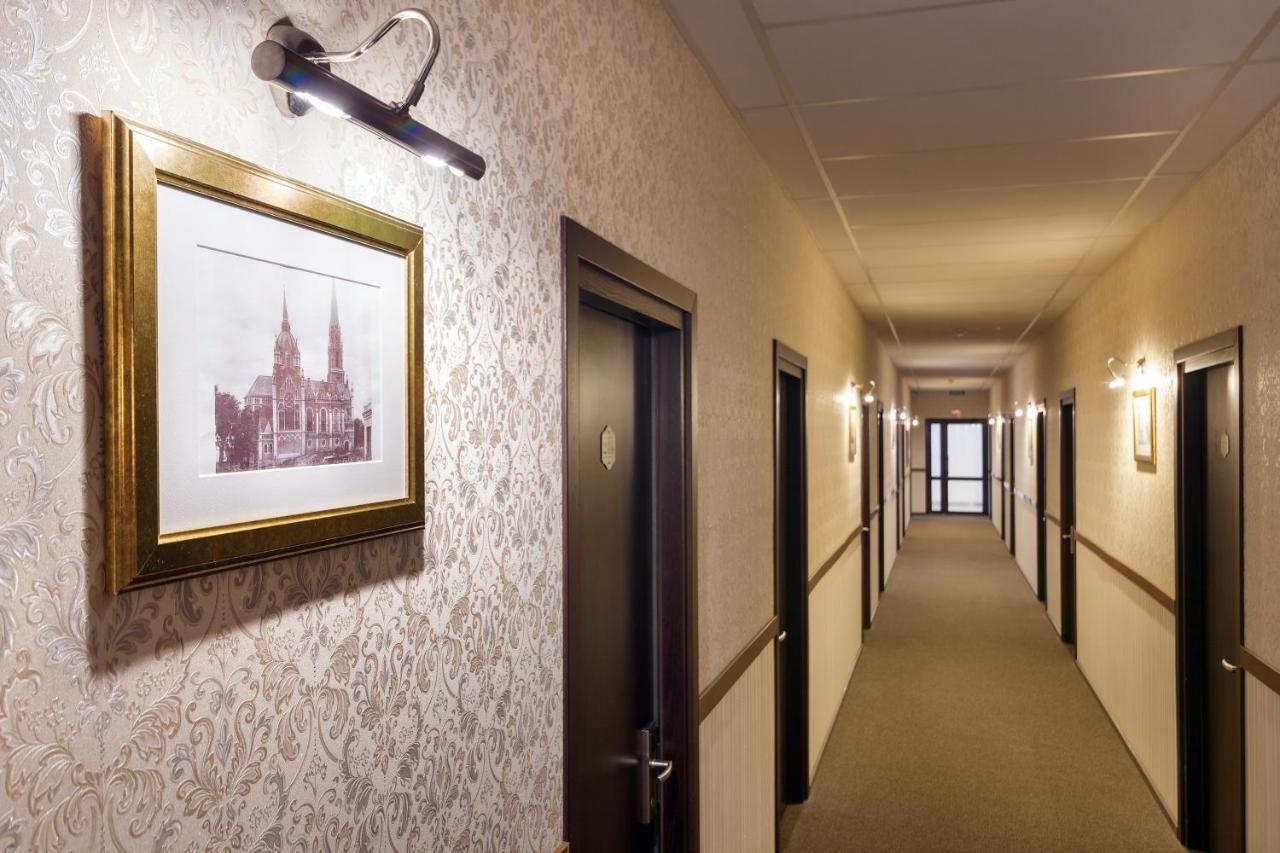 Avalon Palace Тернополь Экстерьер фото